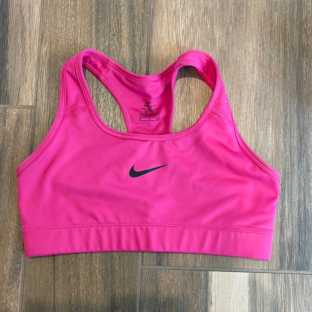 Nike Women’s Sports Bra - Hot Pink Size 4